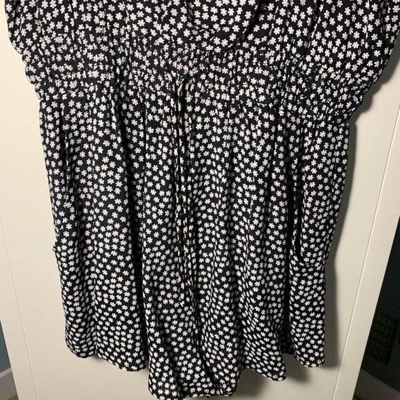 Tank Floral Romper - Navy & White | Size Small - Picture 7 of 10